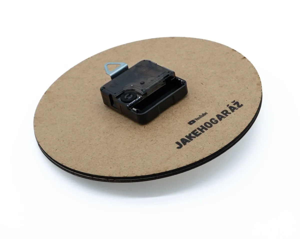 Wooden Clock Logo Babetta