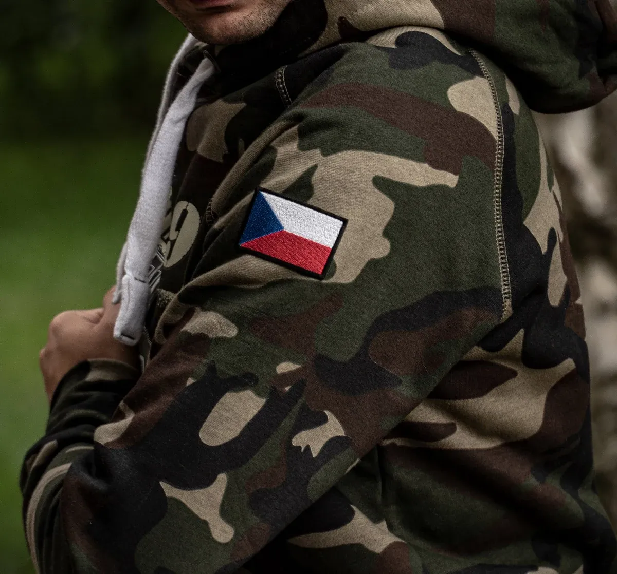 Green men´s sweatshirt UAZ 469 Czech flag