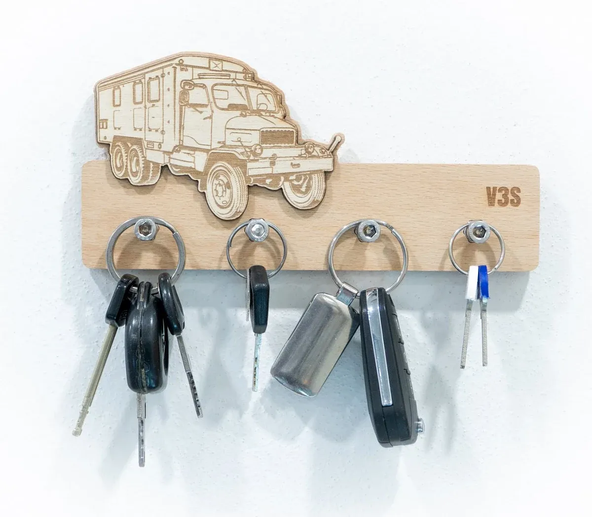 Wooden key hanger Truck V3S